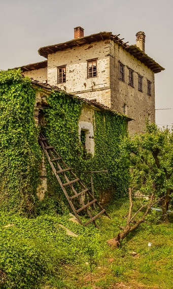greece citizenship by real estate investment